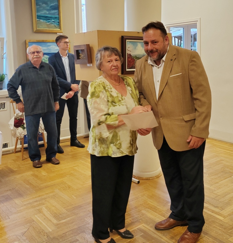 Ugrás a videofelvételre